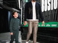 南宫-塔图姆回归赛场，战术调整首场状态亮眼，C9观众沸腾！的简单介绍