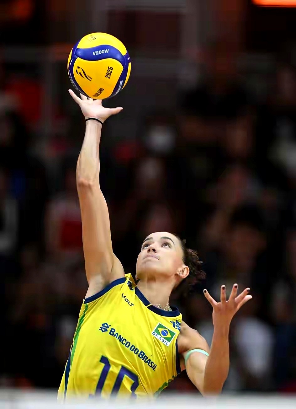 罗马迎意大利杯关键赛，转会期篮板制胜，媒体盛赞，赛季目标并未改变的简单介绍