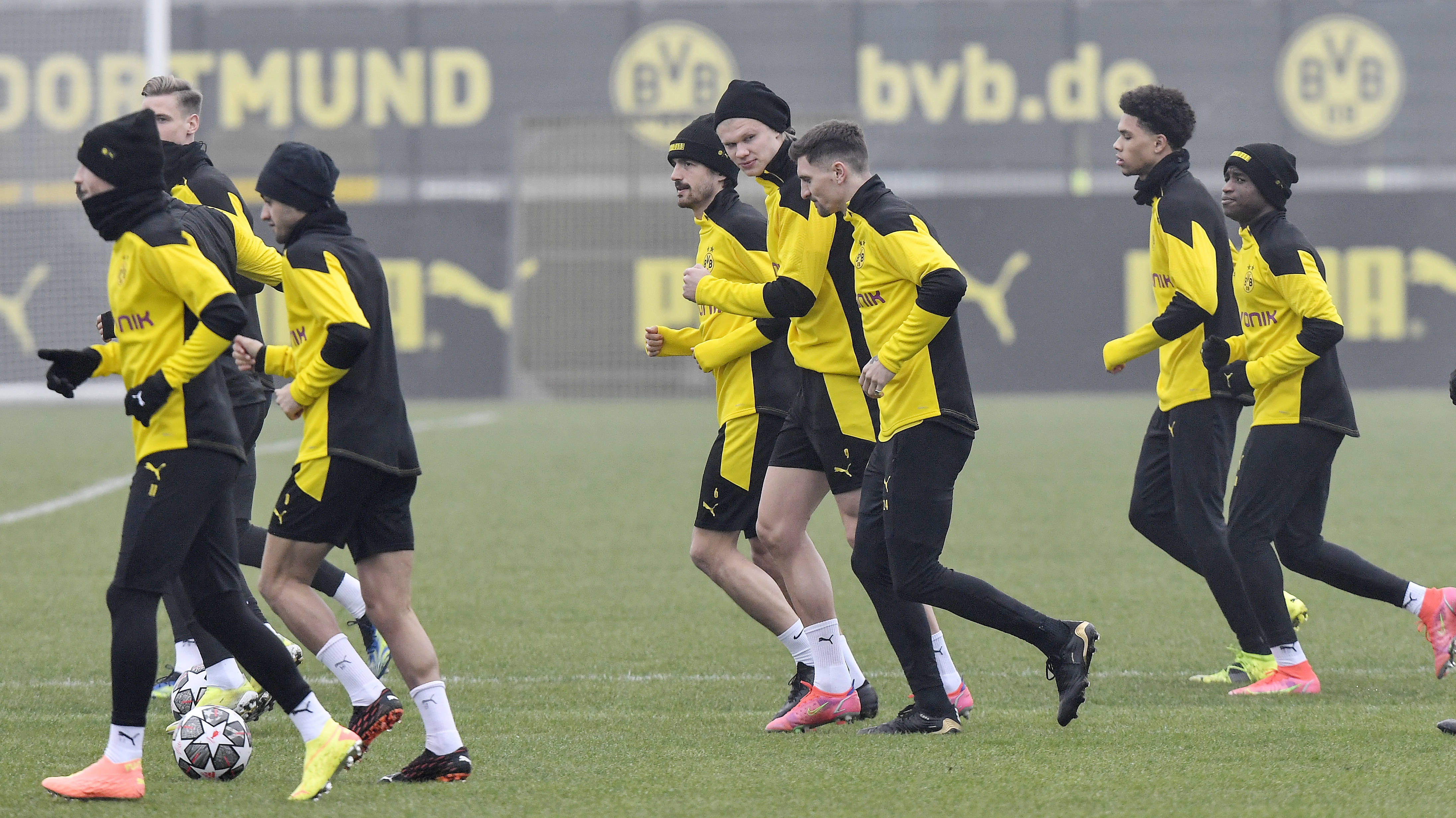 包含赛前多特蒙德遗憾出局：欧篮联节点到来，目标明确，资深球员宣示担当的词条