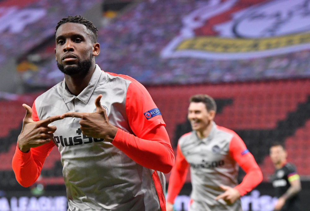 包含集结日莱比锡回应争议：欧联节点到来，赛场秩序良好，高层口径保持一致的词条